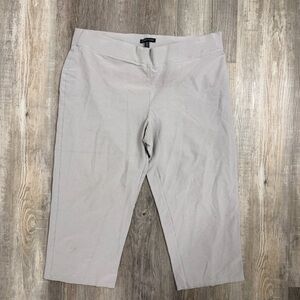 Eileen Fisher Women’s Light Gray Cropped Pants-size Large *like NEW*